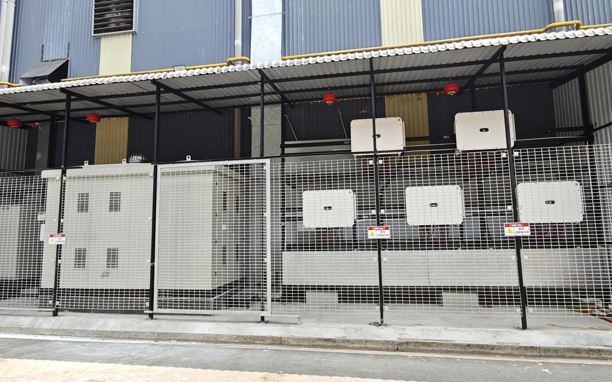Sét đánh chết inverter, hãng gửi công văn từ chối — và vì sao Bee nói: họ làm đúng